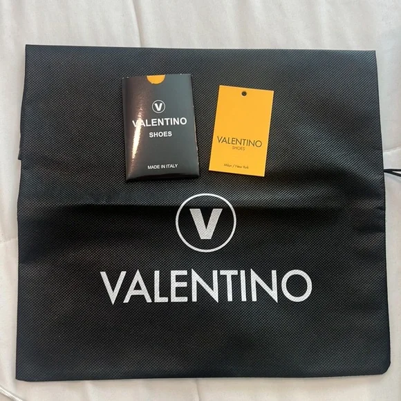 Valentino Slides - Picture 5 of 5